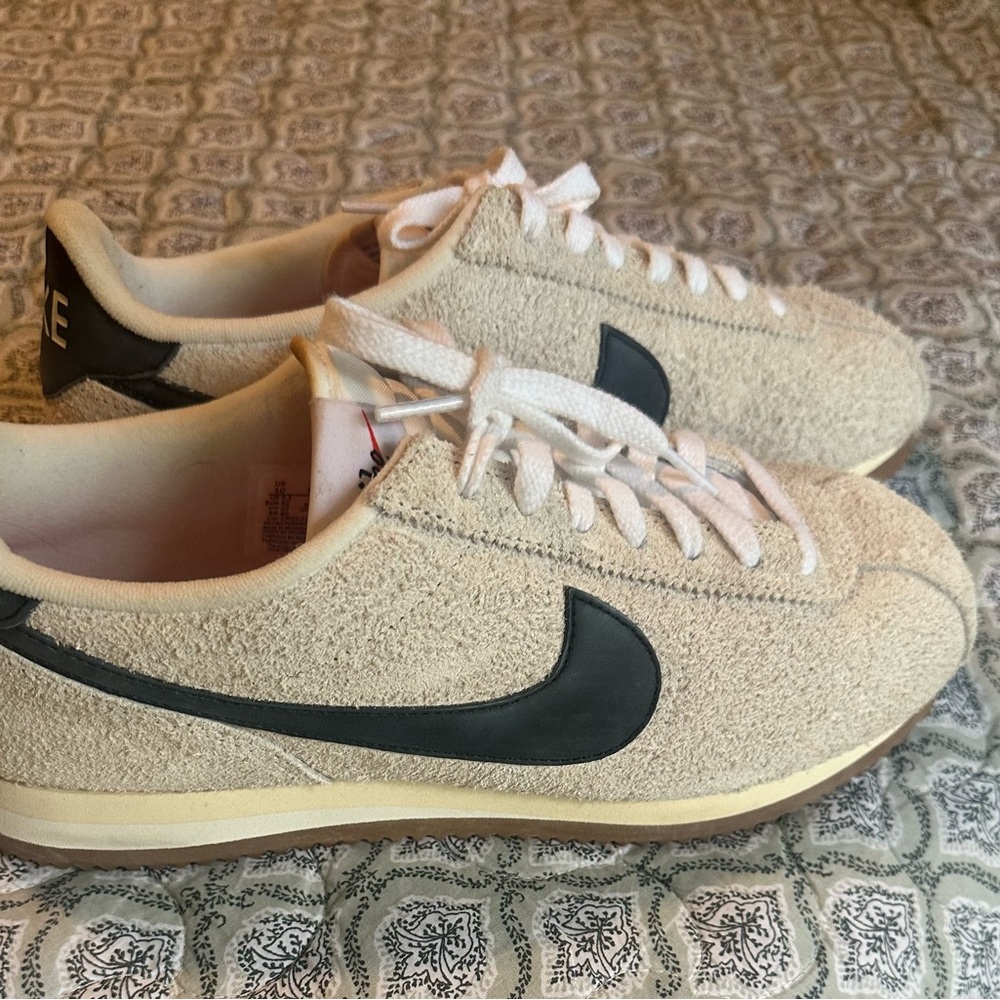 Nike Cortez Vintage Women’s Size 10